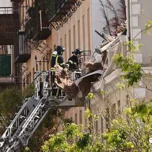 马德里一幢施工中居民楼  发生大爆炸  导致2名施工人员死亡  至少18人受伤 ...